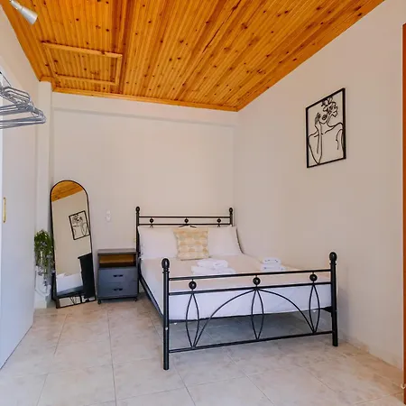 Hidden Pine Apartment, 2 Bdrms, Apartment *