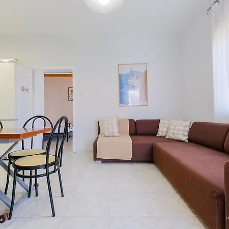 Hidden Pine Apartment, 2 Bdrms, * Pefkochori